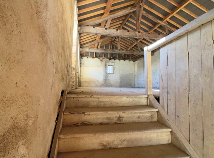 Maison comprenant 5 chambres sur 1860m² avec grandes dépendances – Maison ancienne à Maubourguet