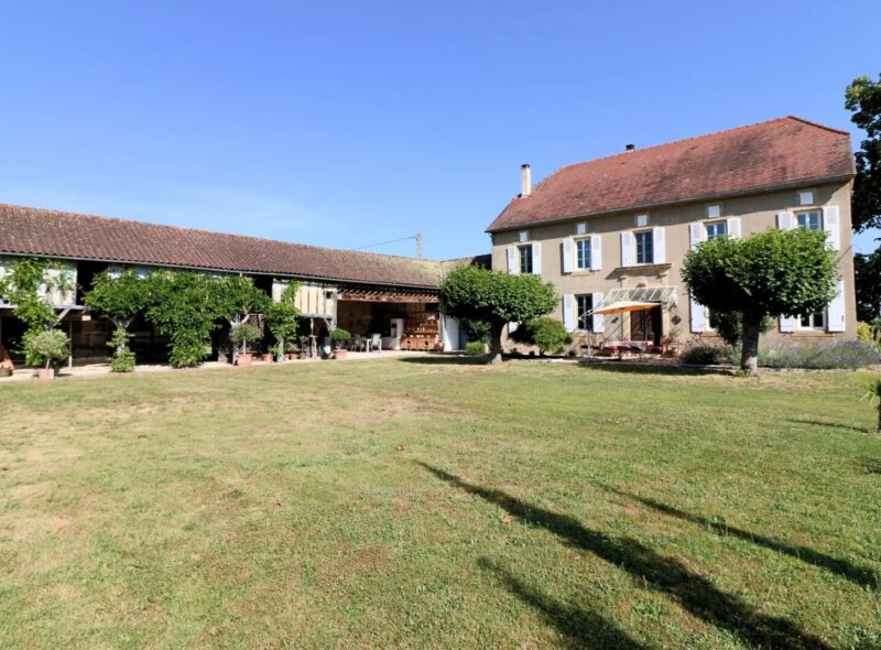 Maison de caractère avec piscine à Marciac