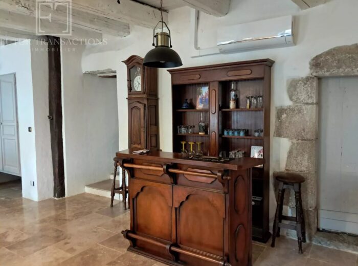 maison de caractère 8175m² – Maison de caractère à Saint-Saud-Lacoussière