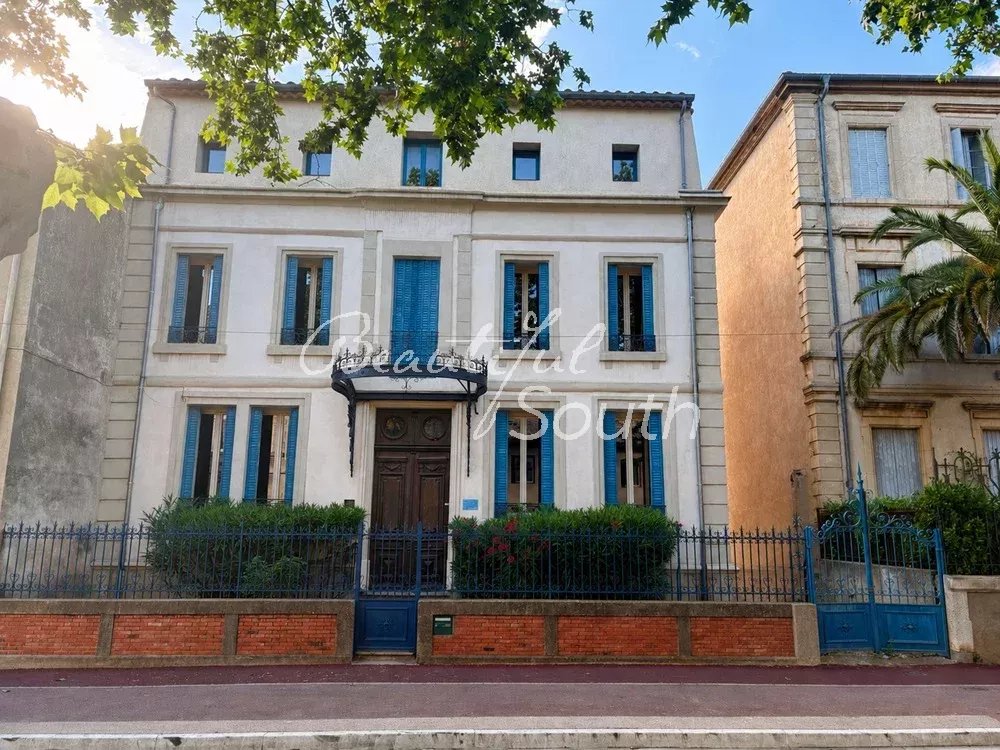 ELEGANTE MAISON DE MAITRE AVEC PISCINE, CORBIERES – Maison de maître à Saint-Laurent-de-la-Cabrerisse