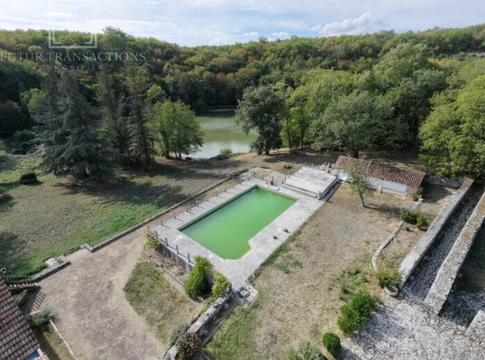 Propriété isolée sur 88 ha et étang – Domaine et propriété à Brantôme en Périgord