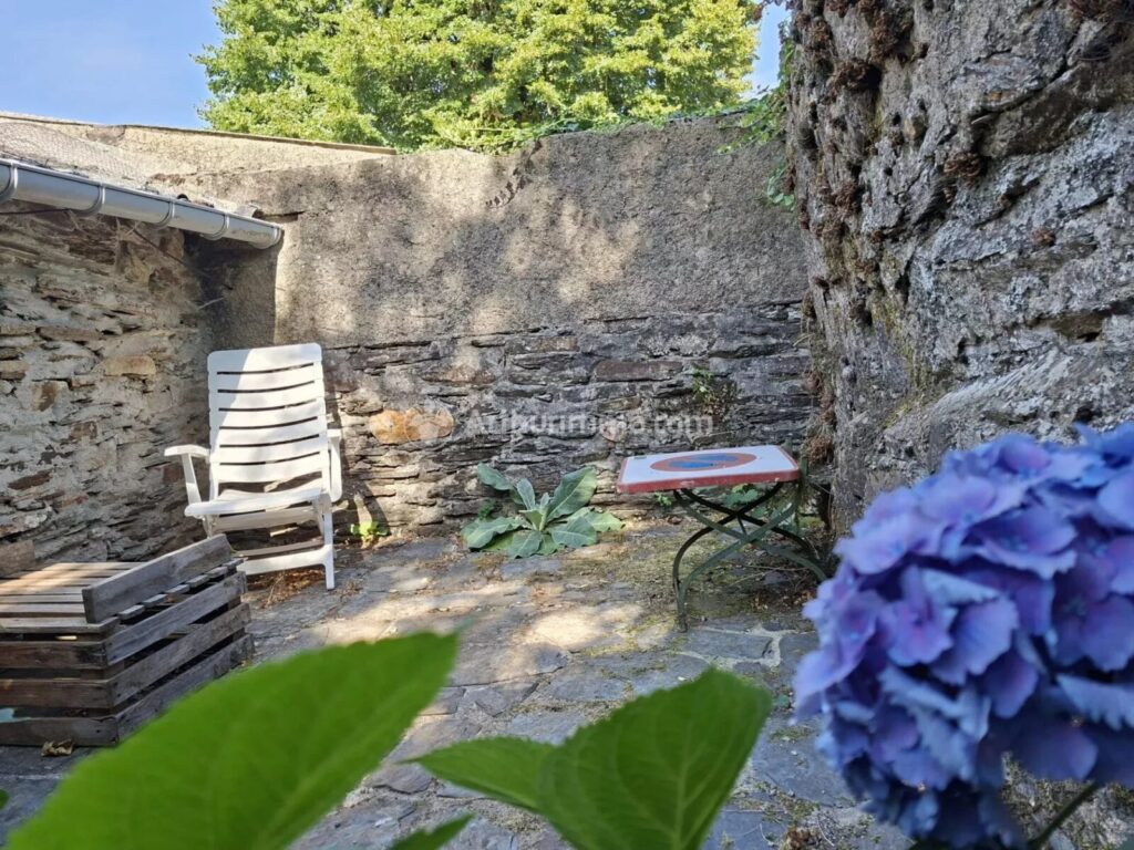 Fermette en Pierre de Taille – Maison ancienne à Les Martys