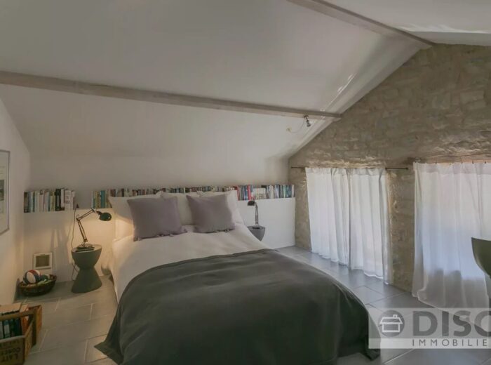 Belle maison moderne conçu par architecte avec petit jardin et… – Maison ancienne à Penne