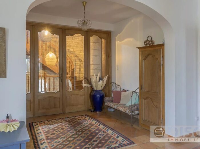 Magnifique propriété avec vues à 360° à 3 minutes du centre-ville de… – Maison ancienne à Caussade