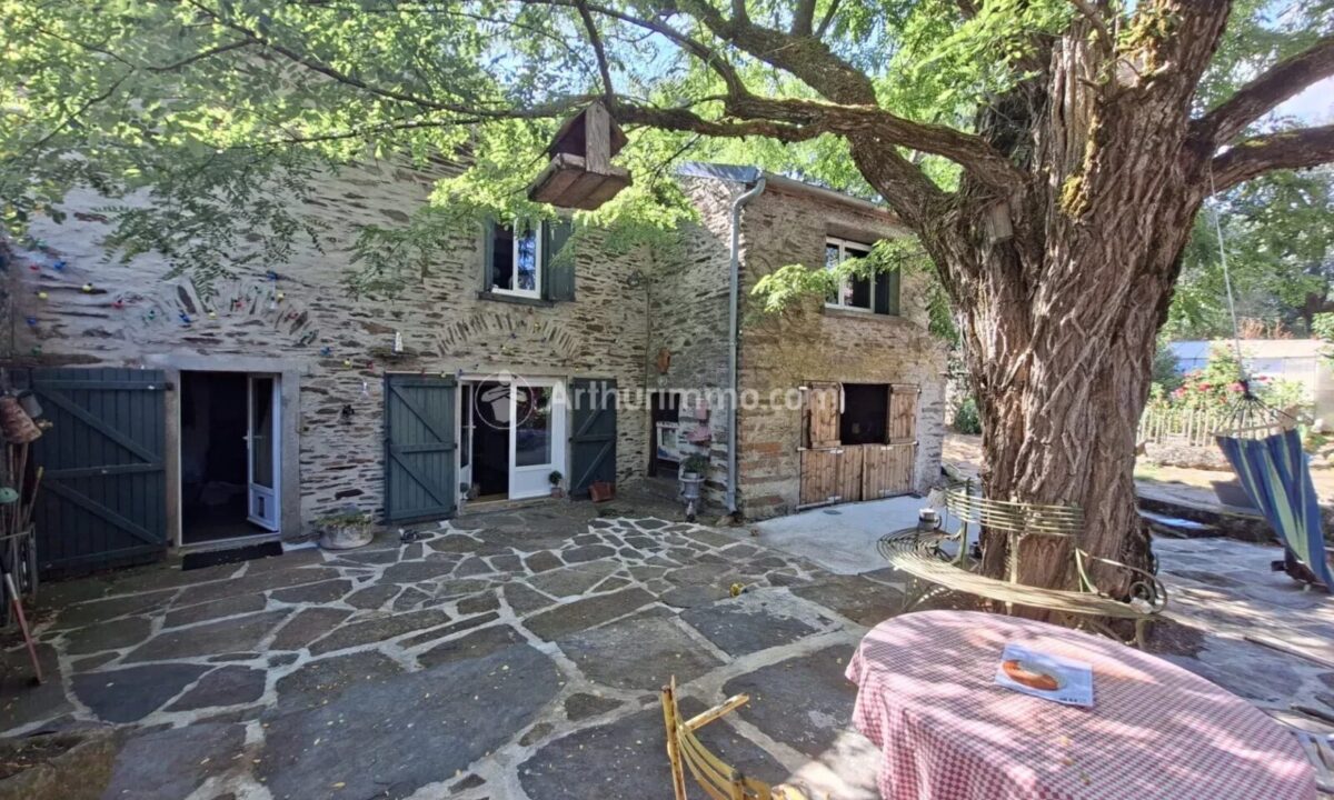 Maison ancienne avec cave à Les Martys