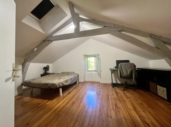 Belle maison de caractère rénovée, 4 chambres, dépendances, 1,7ha de… – Maison de caractère à Maubourguet