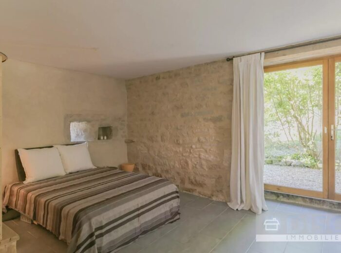 Belle maison moderne conçu par architecte avec petit jardin et… – Maison ancienne à Penne