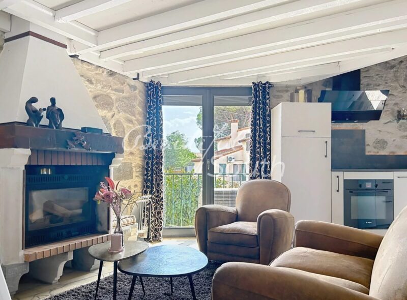 Maison de village de caractère à Vinça, 4 chambres, rénovée