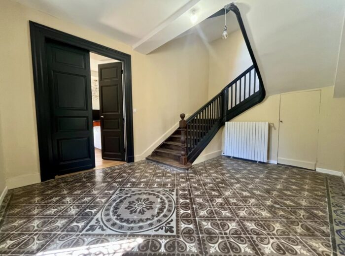 Belle maison de caractère rénovée, 4 chambres, dépendances, 1,7ha de… – Maison de caractère à Maubourguet