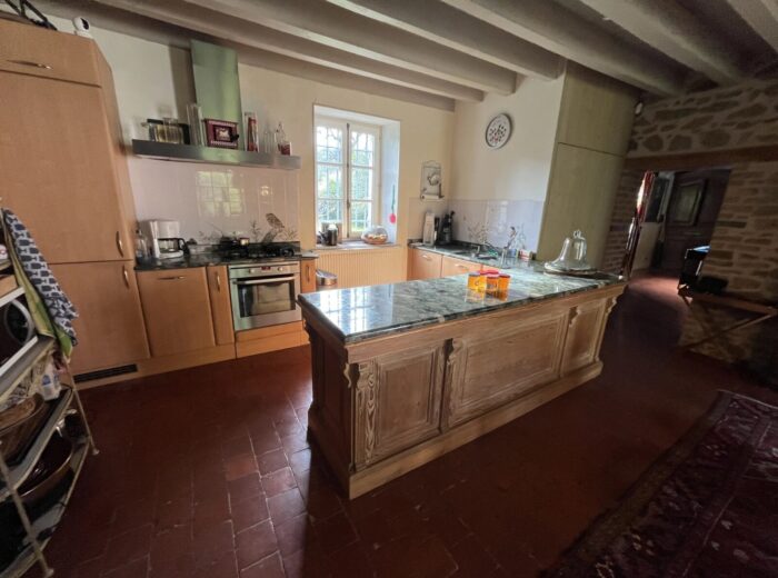Maison rénovée au calme – Maison ancienne rénovée à Saint-Léger-sous-Beuvray