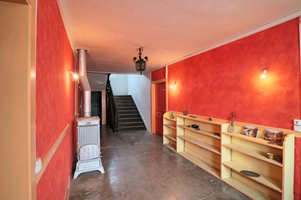 Grande maison de caractère/immeuble de rapport comprenant 7 chambres – Maison de caractère à Maubourguet