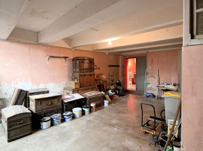 Grande maison de caractère/immeuble de rapport comprenant 7 chambres – Maison de caractère à Maubourguet
