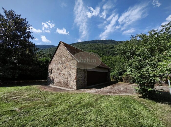 Villa de charme, vue – Maison à rénover à Bagnères-de-Luchon