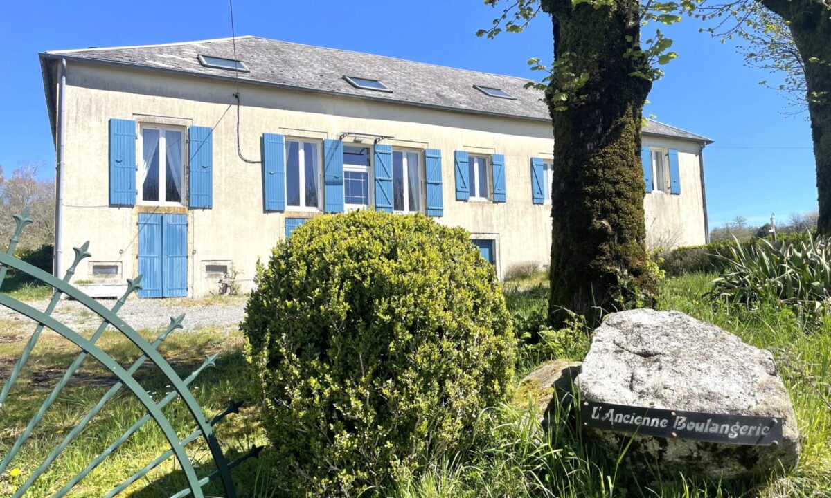 Maison rénovée avec gîte indépendant à Saint-Léger-de-Fougeret