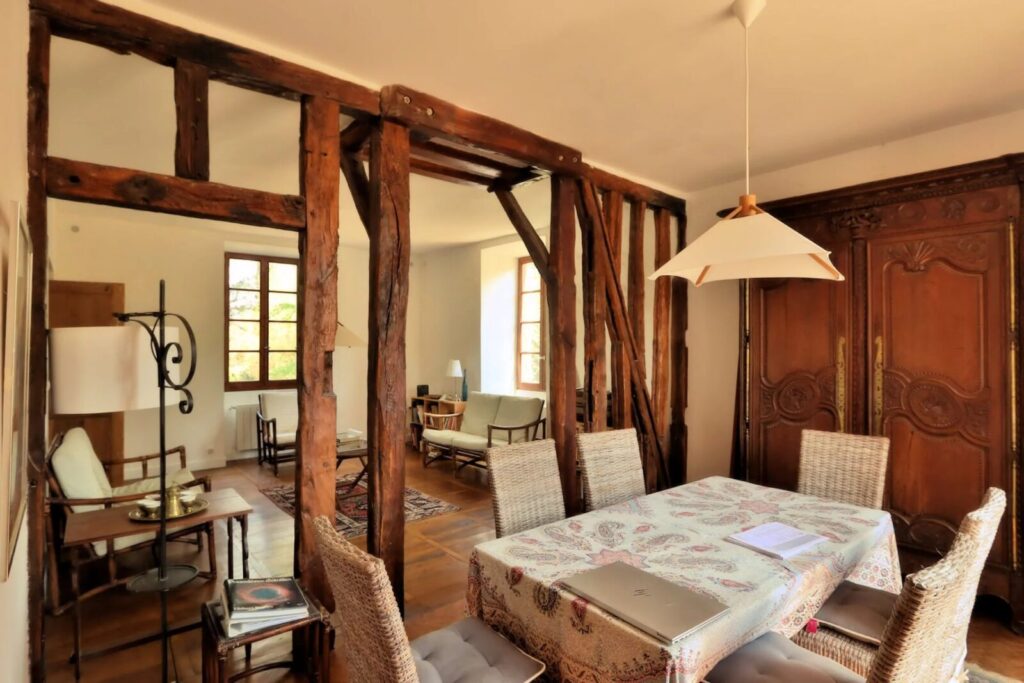 Maison de Charme avec Piscine proche de Mielan. – Maison ancienne à Laguian-Mazous