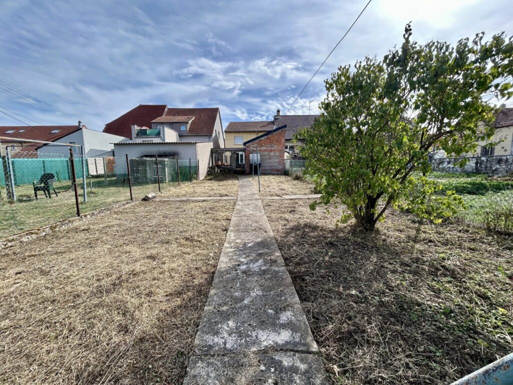 Maison de village 7 pièces avec jardin à Neufgrange – Maison ancienne à Neufgrange