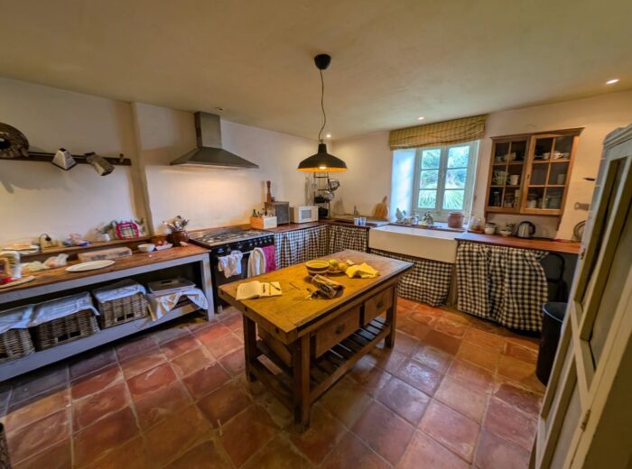 Maison de Charme à Laguian-Mazous – Maison ancienne à Estampes