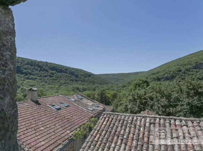 Belle maison moderne conçu par architecte avec petit jardin et… – Maison ancienne à Penne