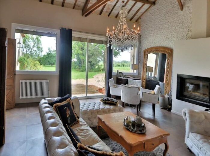 Ancienne ferme avec 6 chambre en très bonne état sur plus d&rsquo;un… – Corps de ferme à Lembeye