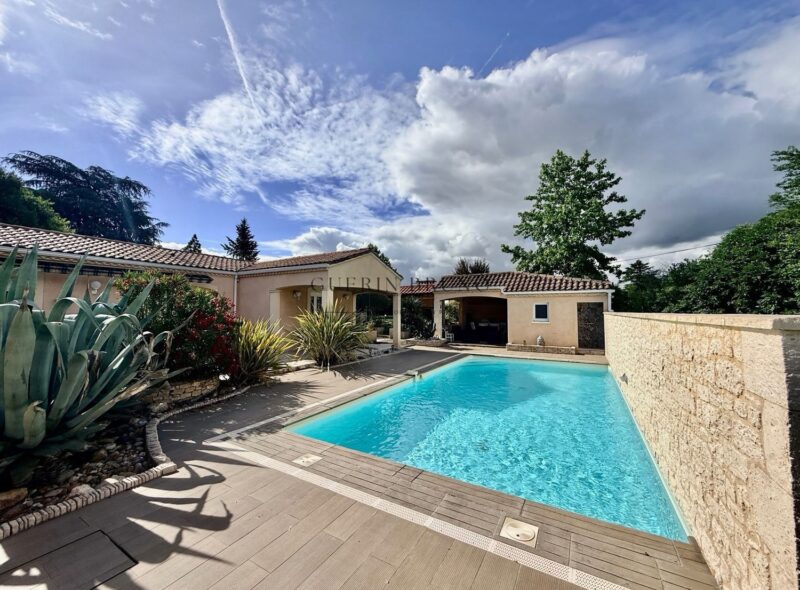 Maison ancienne avec piscine à Lamonzie-Saint-Martin