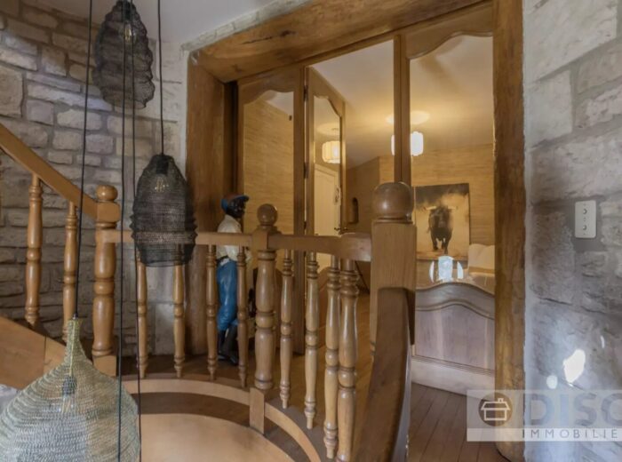 Magnifique propriété avec vues à 360° à 3 minutes du centre-ville de… – Maison ancienne à Caussade