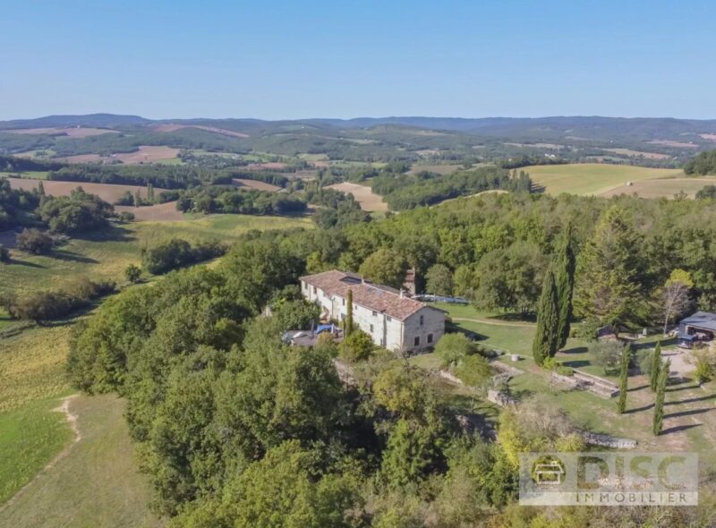 Domaine ou propriété avec piscine à Castelnau-de-Montmiral