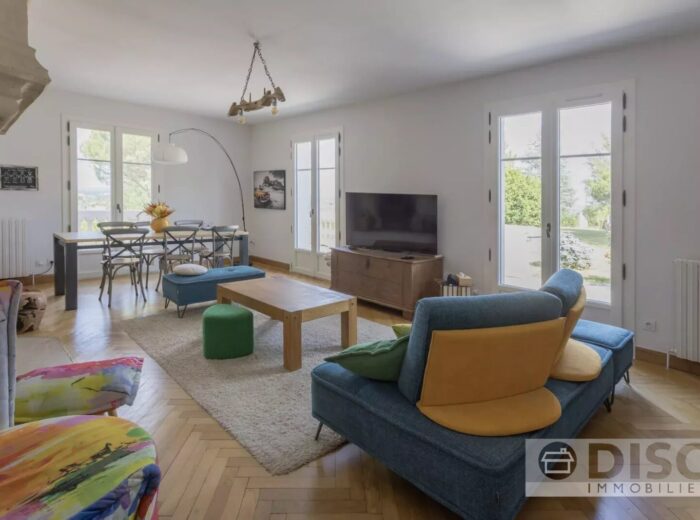 Magnifique propriété avec vues à 360° à 3 minutes du centre-ville de… – Maison ancienne à Caussade