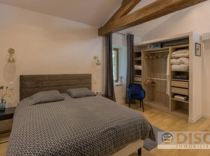 Grande propriété rénovée avec spacieuse maison principale, gîte… – Domaine et propriété à Saint-Antonin-Noble-Val