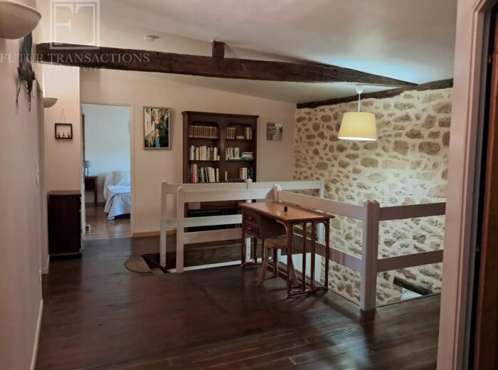 maison de caractère 8175m² – Maison de caractère à Saint-Saud-Lacoussière