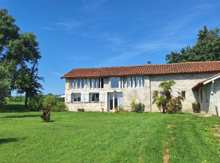 A vendre dans le Gers, proche de Castelnau Magnoc: Maison… – Maison ancienne à St Ost