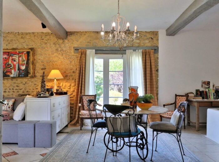 Elegant Maison de Maître, avec piscine et belle dependences – Maison de maître à Estampes