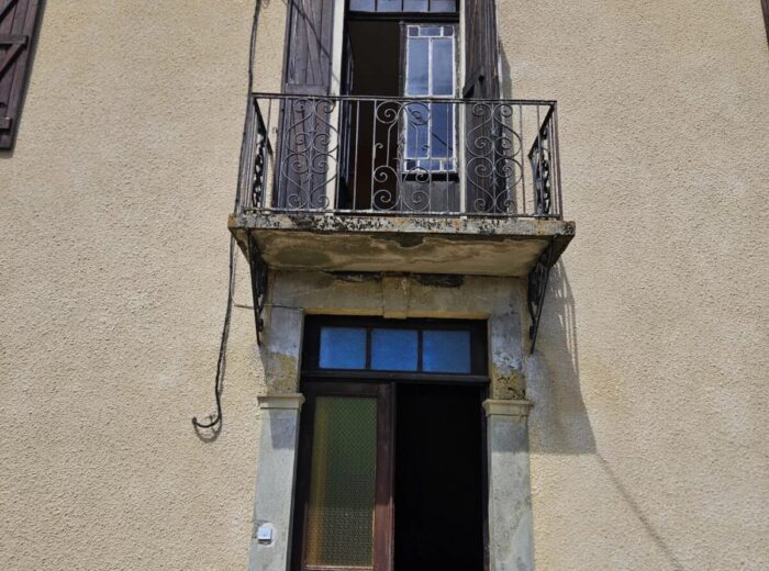 Ferme moderne avec une seconde maison à rénover – Maison à rénover à Viella