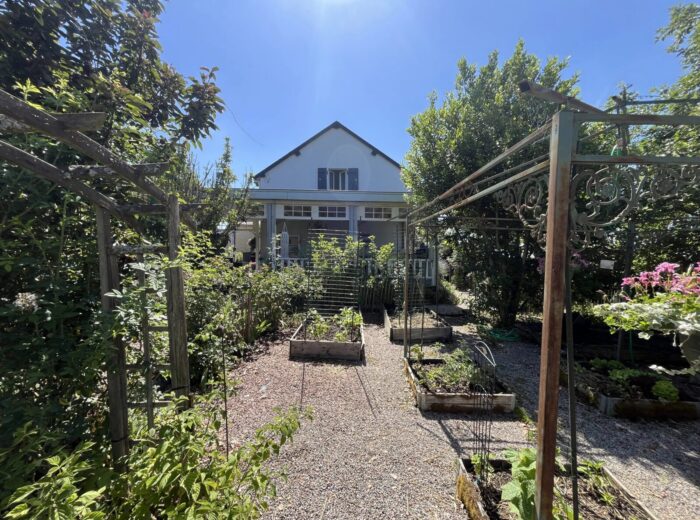 Ensemble immobilier avec gîte indépendant. piscine et vue dégagée –… – Maison ancienne à Saint-Péreuse