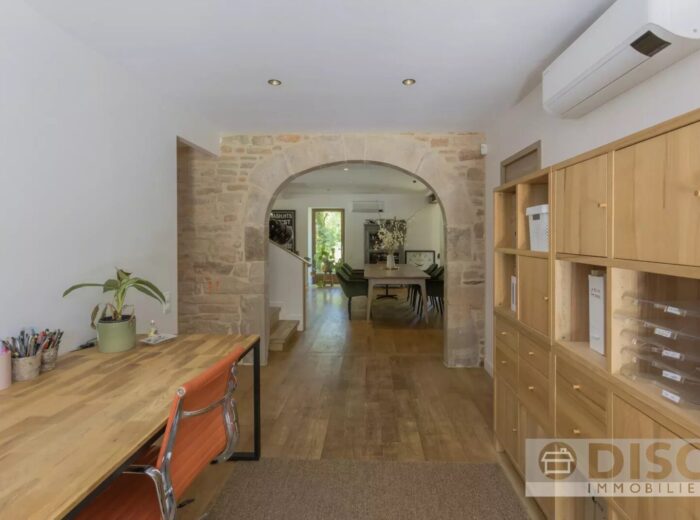 Grande propriété rénovée avec spacieuse maison principale, gîte… – Domaine et propriété à Saint-Antonin-Noble-Val