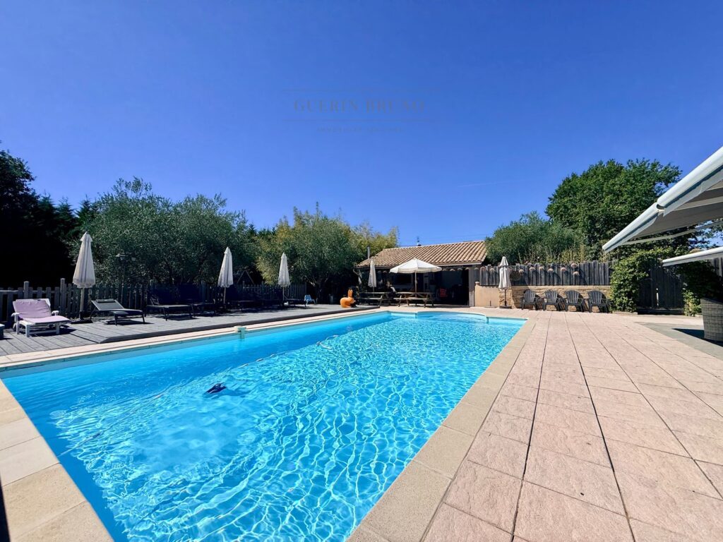 BERGERAC – VILLA FAMILIALE AVEC PISCINE – Maison ancienne à Bergerac