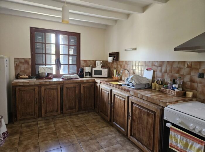 Ferme moderne avec une seconde maison à rénover – Maison à rénover à Viella