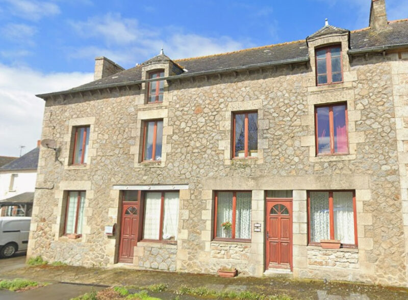 TREDIAS – Maison de bourg en pierre – 4 chambres – Accès rapide RN12 et Broons