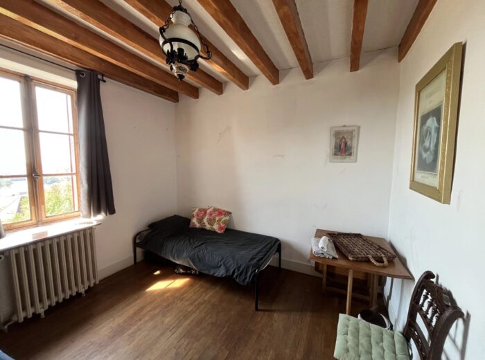 Grande maison au cœur du bourg de Lanty avec vue exceptionnelle – Maison ancienne à Lanty