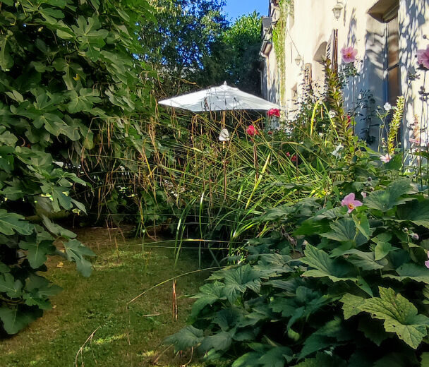 EVRAN : Une Demeure « chic et poétique » au fil du canal, aux accents… – Manoir à EVRAN
