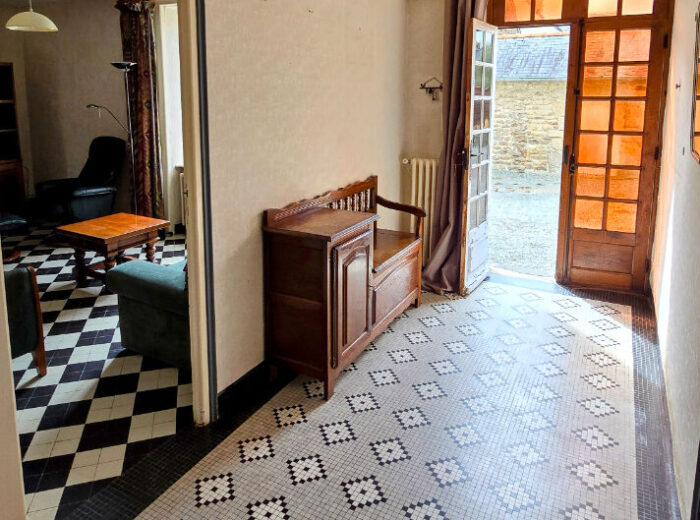Saint Méloir Des Bois – Belle maison de bourg, dépendances… – Maison ancienne à SAINT MELOIR DES BOIS