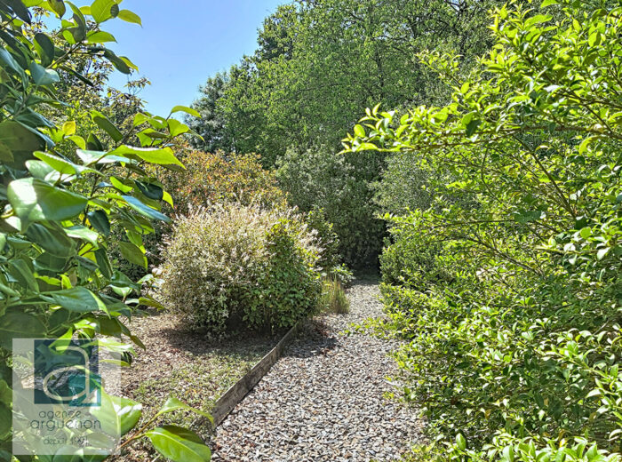 LANRELAS – Maison familiale et jardin bucolique à quelques… – Maison ancienne à LANRELAS
