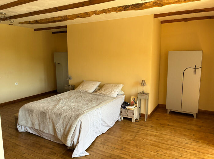LANRELAS – Maison familiale et jardin bucolique à quelques… – Maison ancienne à LANRELAS