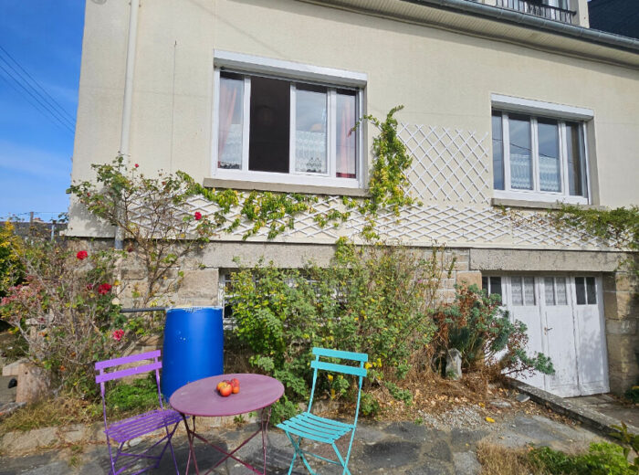 Dinan : L&rsquo;esprit campagne à proximité du centre-ville – Maison ancienne à Dinan