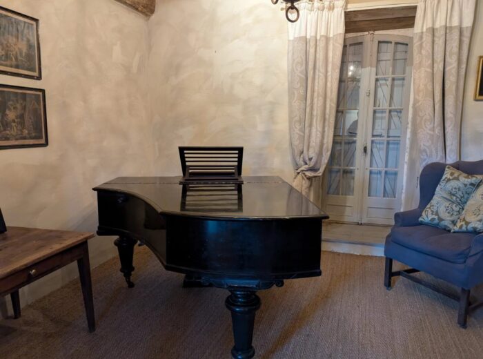 Maison de Charme à Laguian-Mazous – Maison ancienne à Estampes