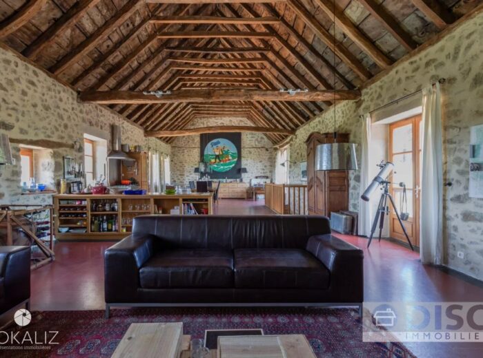 Magnifique propriété avec maison d’amis, piscine, maison annexe et… – Maison ancienne à Saint-André-de-Najac
