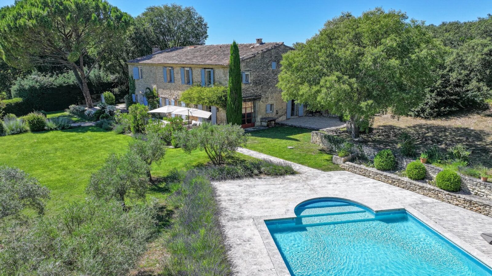 Maison 10 pièces 400 m² · à Ménerbes · 400 m² · 3 400 000 €