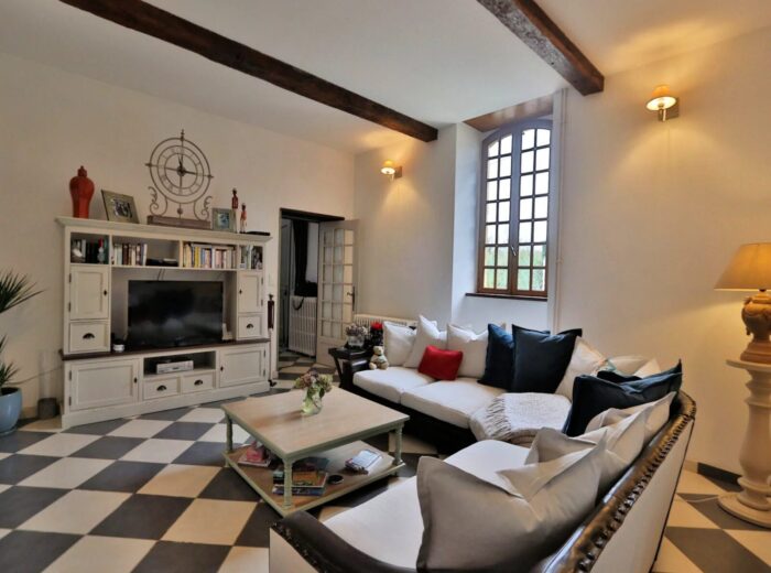 Maison de caractère, 4/5 chambres, 2503m² de terrain avec piscine – Maison de maître à Madiran