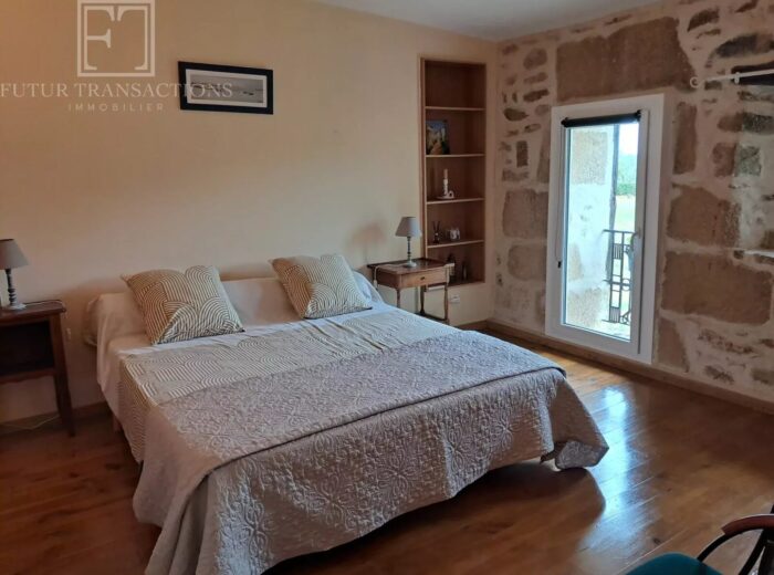 maison de caractère 8175m² – Maison de caractère à Saint-Saud-Lacoussière