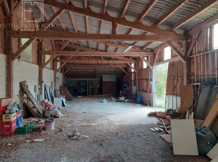 Propriété isolée sur 88 ha et étang – Domaine et propriété à Brantôme en Périgord