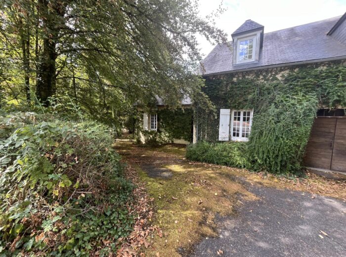 Domaine au coeur du Morvan – Maison de maître à Saint-Léger-de-Fougeret